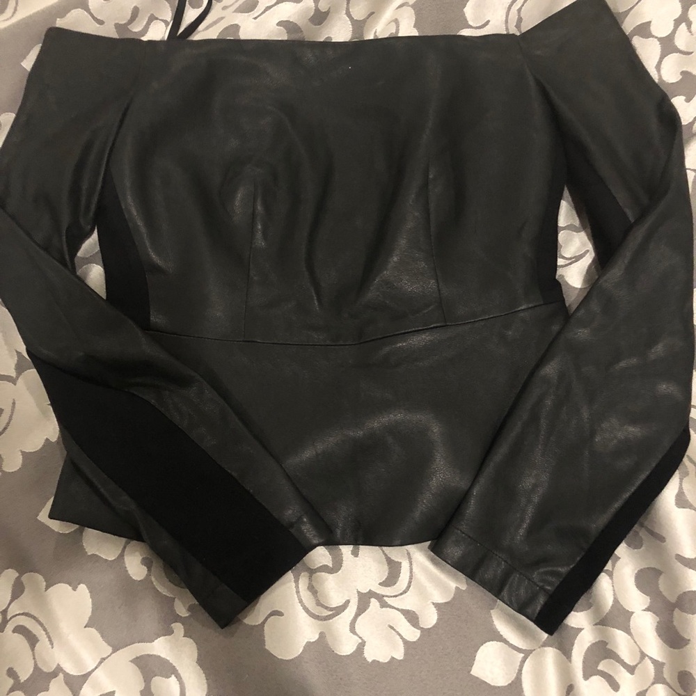 BCBG top